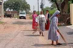 Raipur-community-cleaninliness-drive-in-the-sourronding-of-the-convent-1
