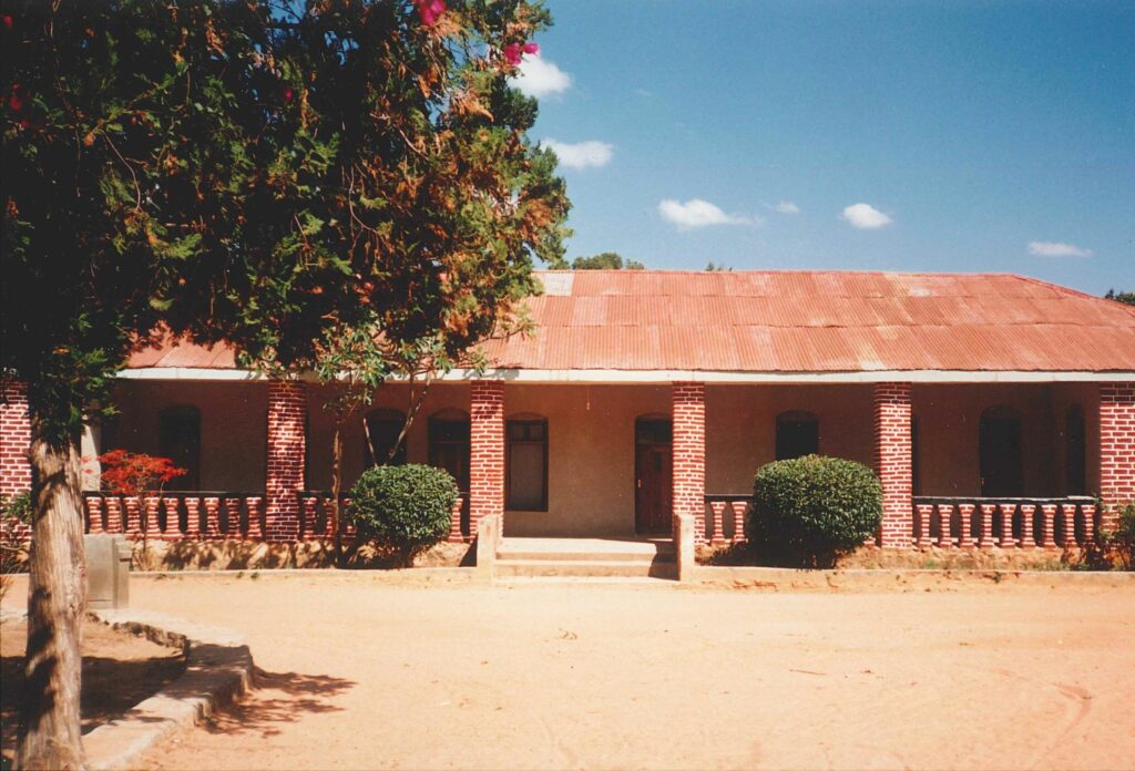 first convent of the sisters in Makiungu