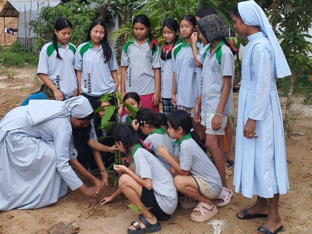 Bhagbasa sisters and girls planting tress in the premises 2
