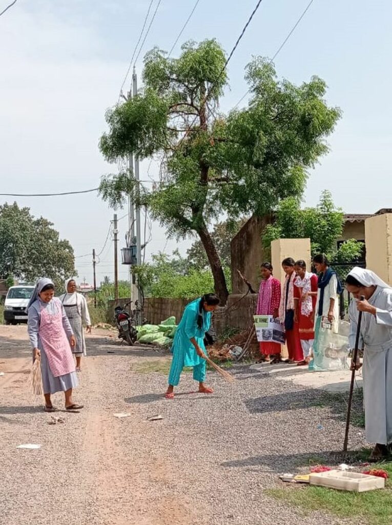 Raipur cleanliness drive in the convent surroundings 1